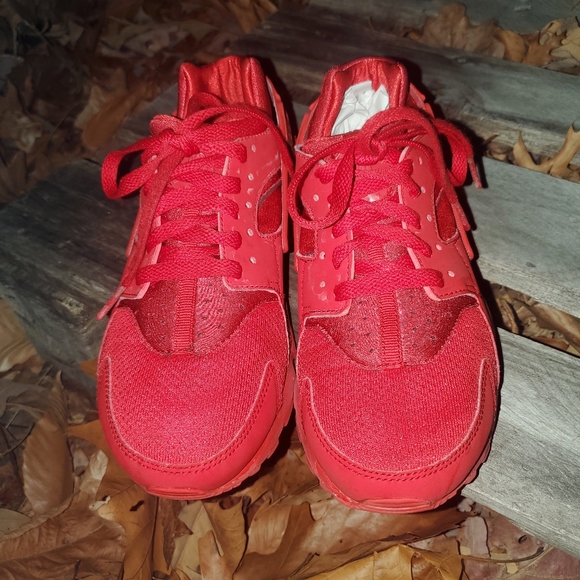 Nike Huarache Run "Big Kids" Shoes (pre-loved) - Picture 5 of 11
